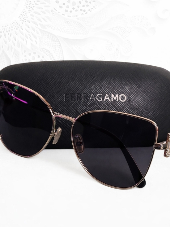 Salvatore Ferragamo SF296SR 772 Grey‑Rose Gradient Butterfly Sunglasses NWT $396 main image 9